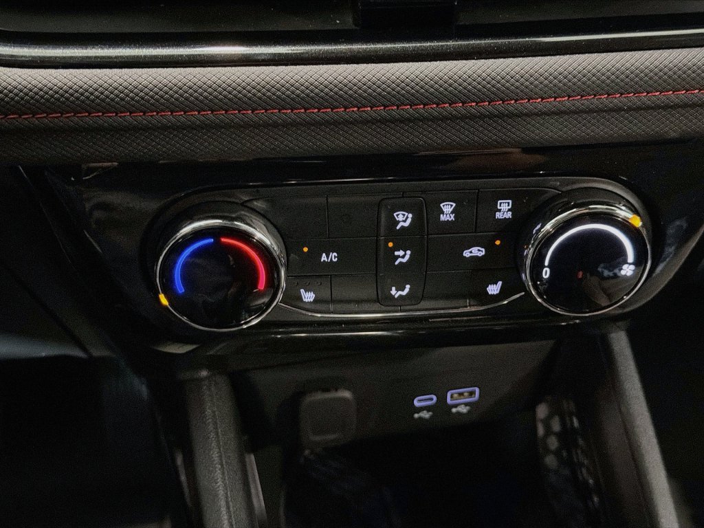 Used 2024 Chevrolet TrailBlazer RS w/ Driver Confidence Package FWD image 17