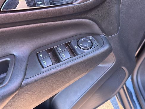 Used 2023 Chevrolet Equinox LT image 27