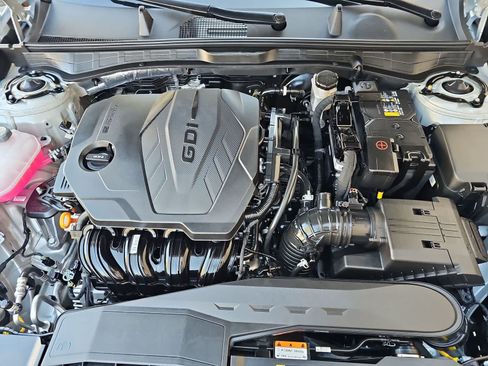 Used 2025 Hyundai Sonata SEL FWD image 13
