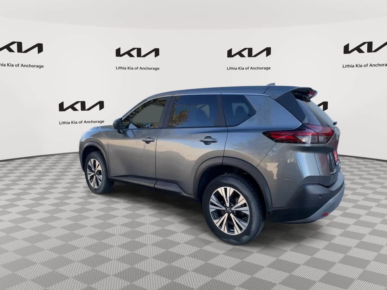 Used 2023 Nissan Rogue SV AWD/4WD image 5