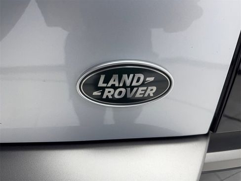 Used 2021 Land Rover Defender 90 X-Dynamic S image 28