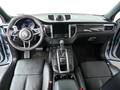 Certified 2017 Porsche Macan GTS image 20