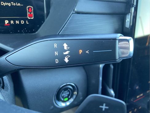 Used 2025 GMC Acadia Elevation AWD/4WD image 24