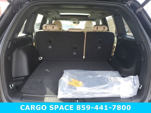 New 2025 Jeep Grand Cherokee Limited w/ Trailer Tow Package image 10