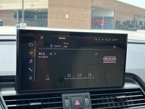 Used 2023 Audi Q5 2.0T Premium w/ Convenience Package AWD/4WD image 21