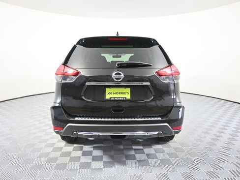 Used 2018 Nissan Rogue SV w/ Sun & Sound Touring Package AWD/4WD image 5