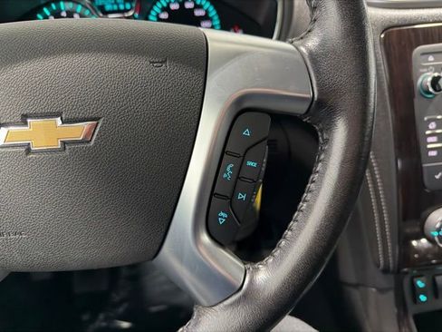 Used 2015 Chevrolet Traverse LT w/ Style and Technology Package FWD image 12