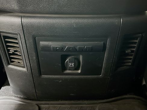Used 2018 RAM 1500 Sport w/ Quick Order Package 26Q Night AWD/4WD image 18