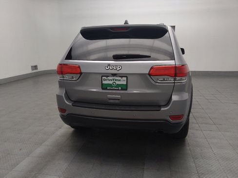 Used 2019 Jeep Grand Cherokee Laredo w/ 18" Wheel & 8.4" Radio Group RWD image 7