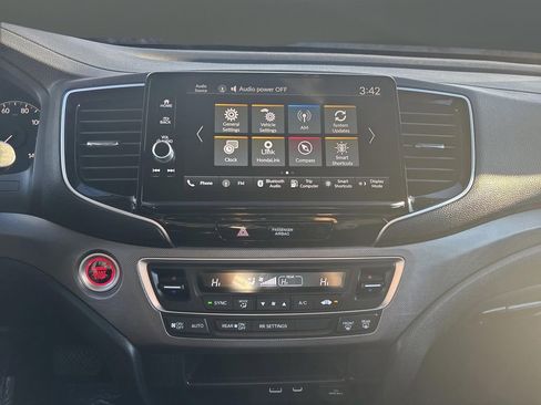 Certified 2024 Honda Ridgeline Sport image 7