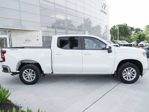 Used 2023 Chevrolet Silverado 1500 LT AWD/4WD image 11