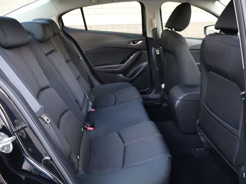 Used 2017 MAZDA MAZDA3 Sport w/ Preferred Equipment Package image 20