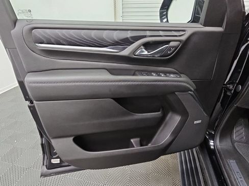 Used 2023 GMC Yukon XL Denali AWD/4WD image 33