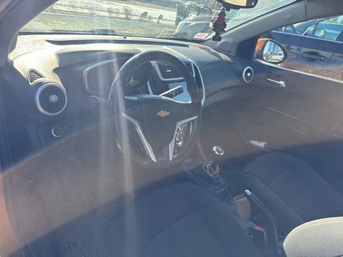 Used 2017 Chevrolet Sonic LT w/ Convenience Package image 11