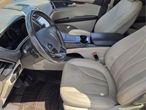Used 2016 Lincoln MKX Reserve w/ Climate Package AWD/4WD image 12