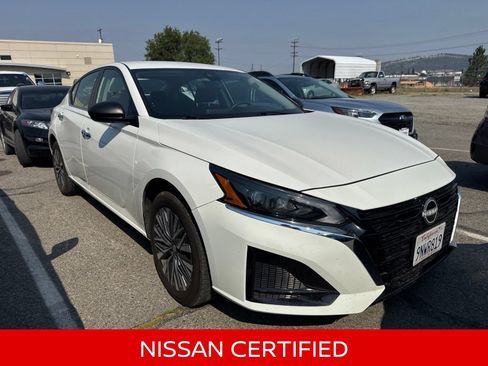 Certified 2025 Nissan Altima 2.5 SV AWD/4WD image 4