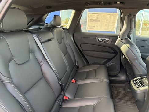 New 2026 Volvo XC60 B5 Ultra w/ Protection Package Premier AWD/4WD image 24