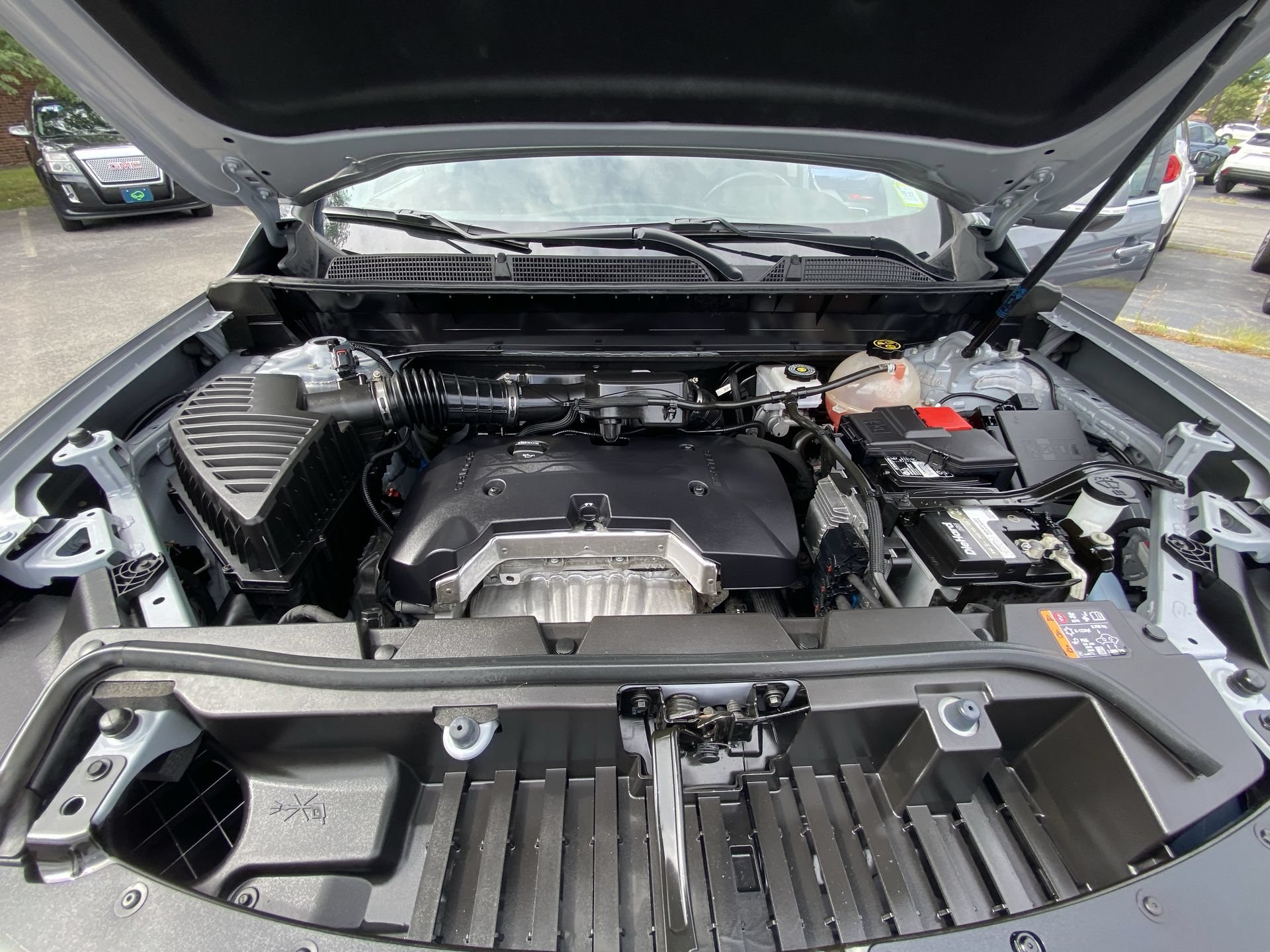 Used 2020 GMC Acadia SLE FWD image 30