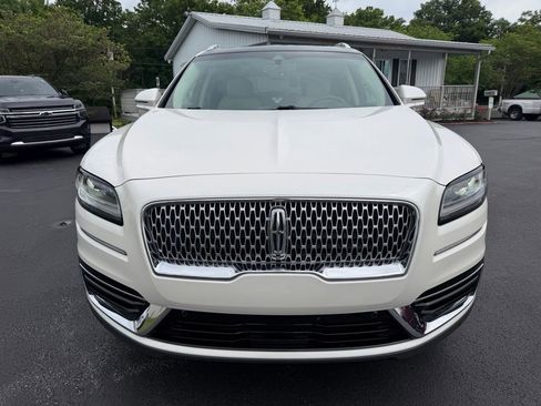 Used 2019 Lincoln Nautilus Reserve AWD/4WD image 2
