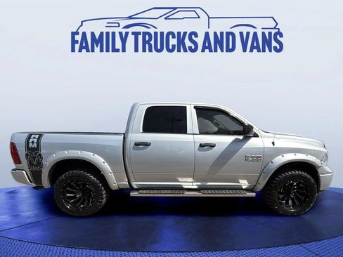 Used 2018 RAM 1500 ST AWD/4WD image 6