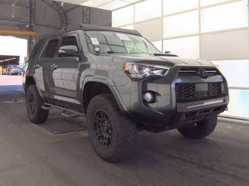 Used 2021 Toyota 4Runner TRD Off-Road Premium image 4