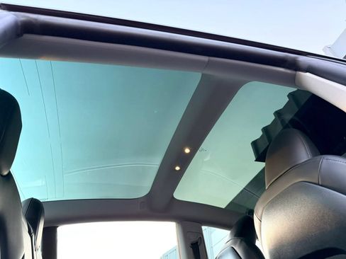 Used 2023 Tesla Model 3 Standard Range RWD image 19
