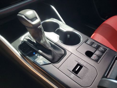 Used 2023 Toyota Highlander XSE image 18