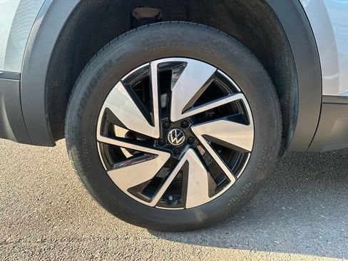 Used 2025 Volkswagen Atlas SE AWD/4WD image 42