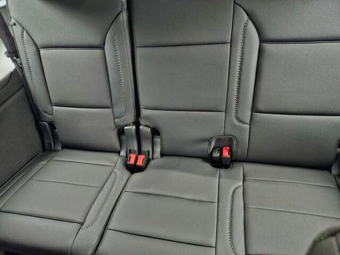 Used 2023 GMC Yukon Denali image 9