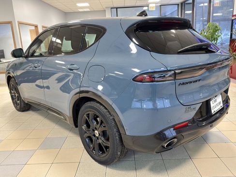 Used 2024 Dodge Hornet R/T Plus w/ Tech Pack Plus w/o Parking image 15