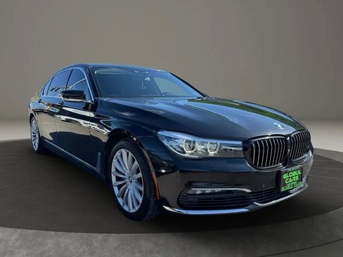 Used 2017 BMW 740i RWD image 4