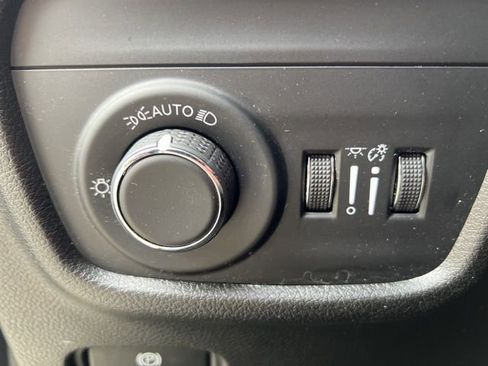 Certified 2024 Jeep Grand Cherokee Altitude image 20