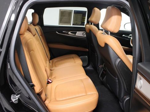 Used 2023 Lincoln Nautilus Black Label w/ Cargo Utility Package image 33