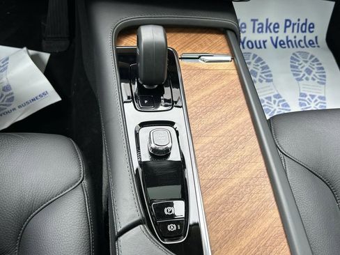 Certified 2023 Volvo XC90 B6 Plus w/ Protection Package AWD/4WD image 22
