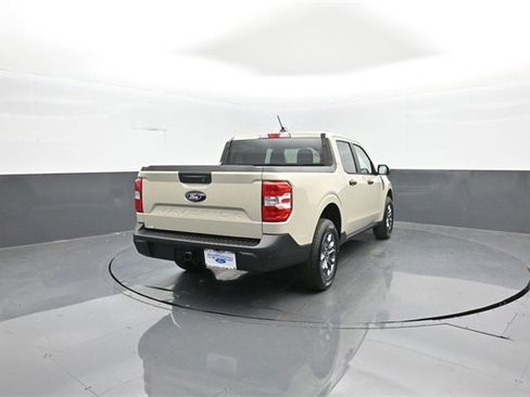 New 2025 Ford Maverick XLT image 7