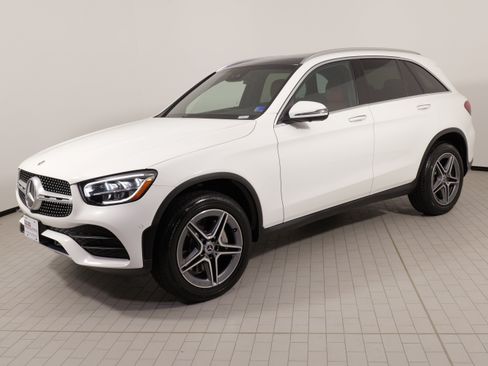 Used 2022 Mercedes-Benz GLC 300 4MATIC image 1