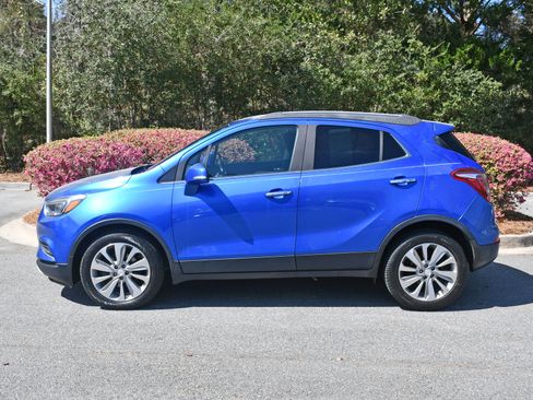 Used 2017 Buick Encore Preferred image 2