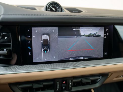 Certified 2025 Porsche Cayenne Coupe AWD/4WD image 18