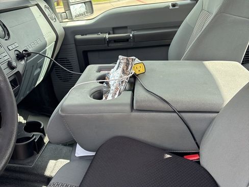 Used 2016 Ford F250 XL w/ Power Equipment Group image 6