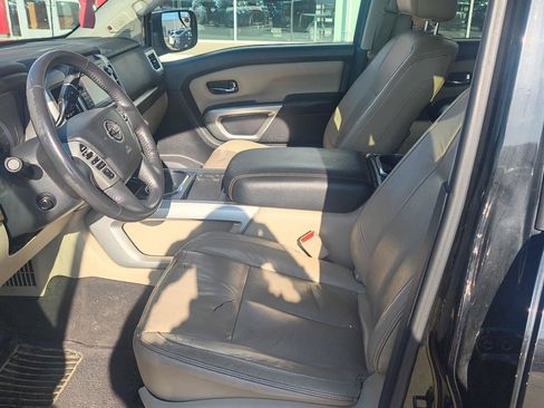 Used 2017 Nissan Titan SL AWD/4WD image 10