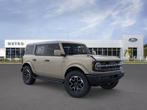 New 2026 Ford Bronco Outer Banks AWD/4WD image 7