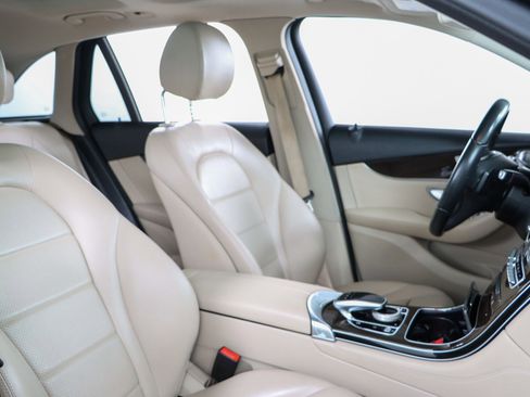 Used 2016 Mercedes-Benz GLC 300 4MATIC image 25