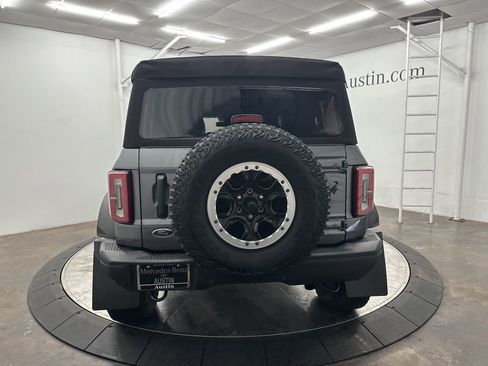 Used 2023 Ford Bronco Badlands image 6
