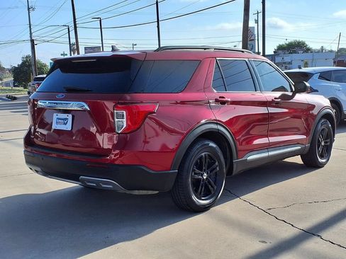 Used 2024 Ford Explorer XLT w/ Equipment Group 202A RWD image 6