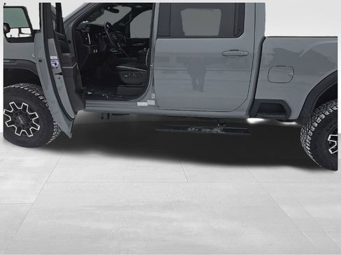 Used 2024 GMC Sierra 2500 AT4X image 15