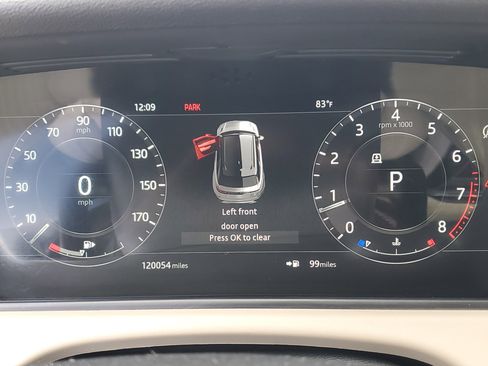 Used 2018 Land Rover Range Rover Velar S image 19