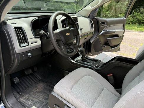 Used 2017 Chevrolet Colorado W/T RWD image 34