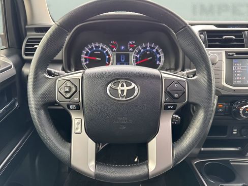 Used 2016 Toyota 4Runner SR5 Premium image 14