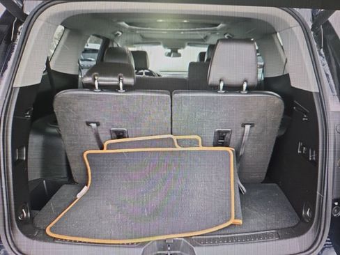 Used 2022 GMC Acadia AT4 w/ GMC Pro Grade Package image 15