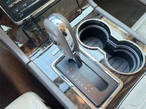 Used 2016 Lincoln Navigator Select image 29